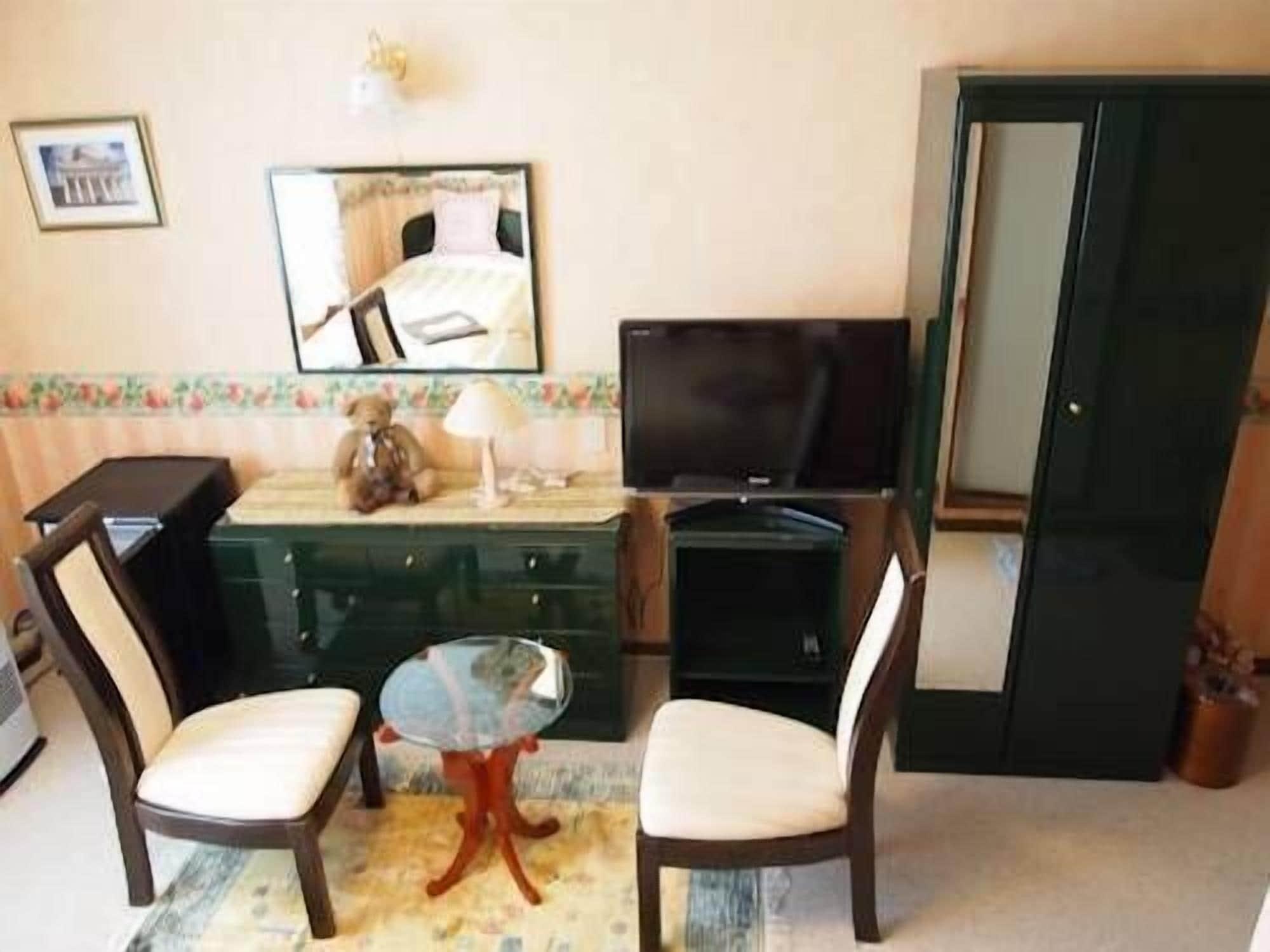 Petit Hotel Corinthian Rebun Экстерьер фото