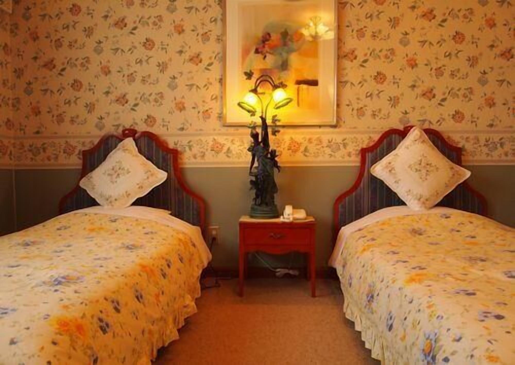 Petit Hotel Corinthian Rebun Экстерьер фото